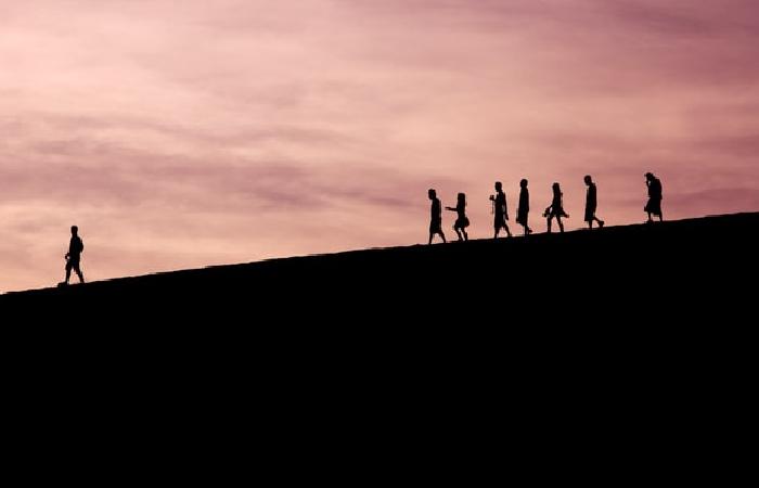 Leading in Crisis by Handry Satriago - CEO GE Indonesia (ID)